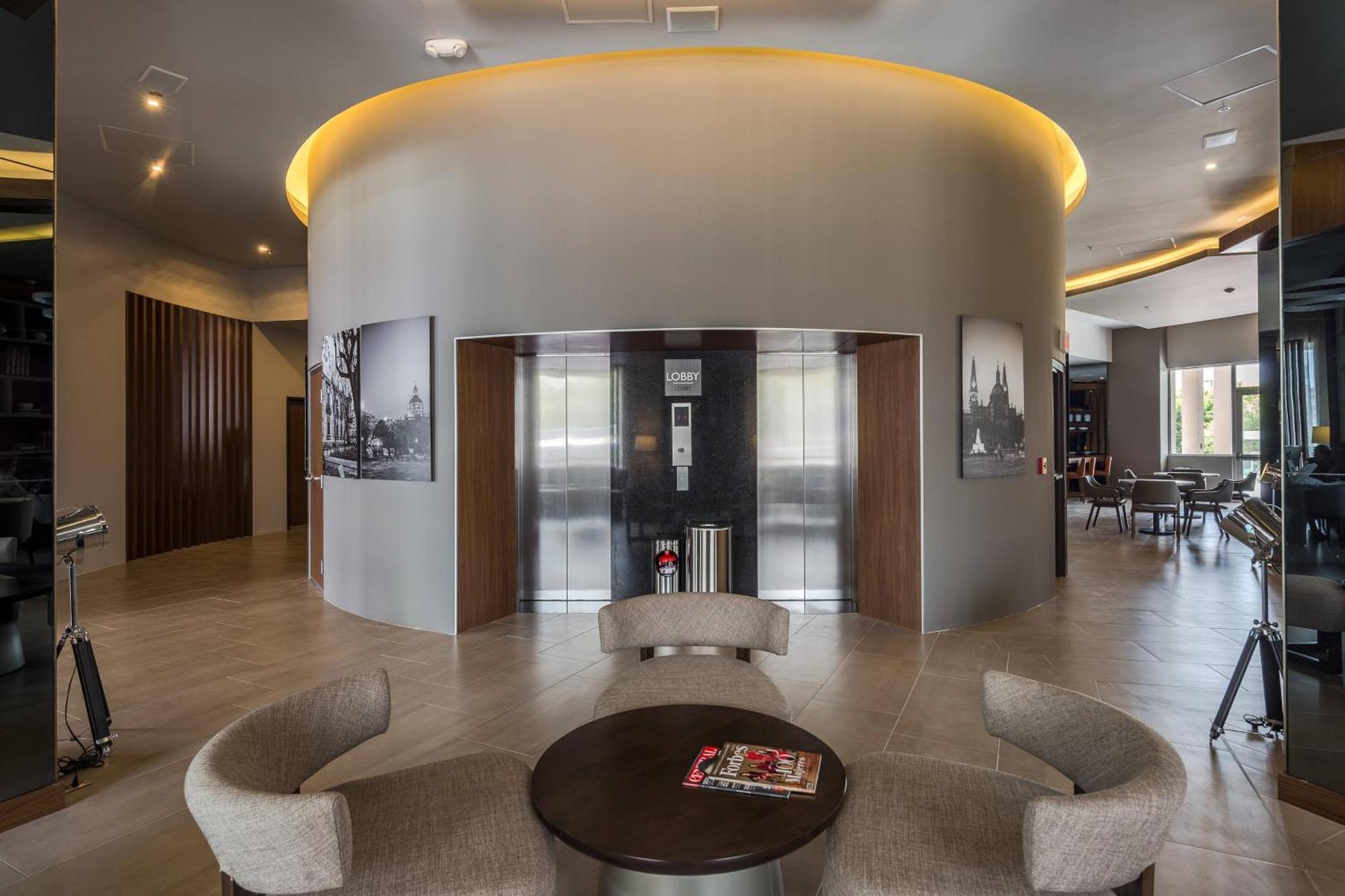 AC Hotel by Marriott Guadalajara Expo Zapopan Exteriör bild